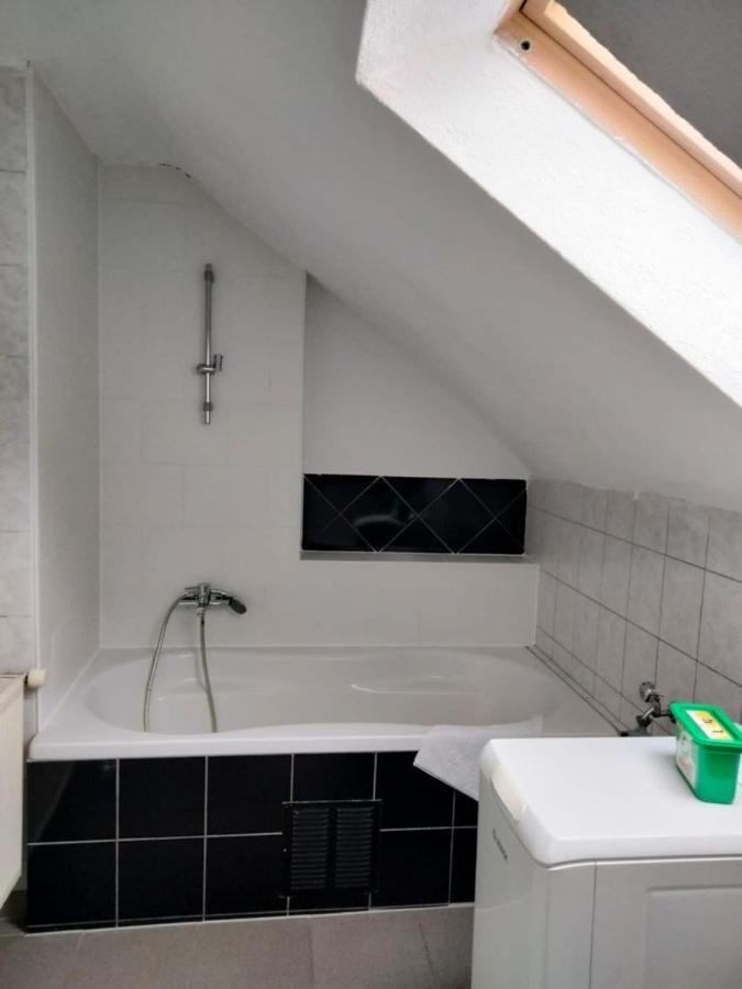 Ferienwohnung Neheim Mit Dennis Und Alexander Alexander Mit Klimaanlage 외부 사진